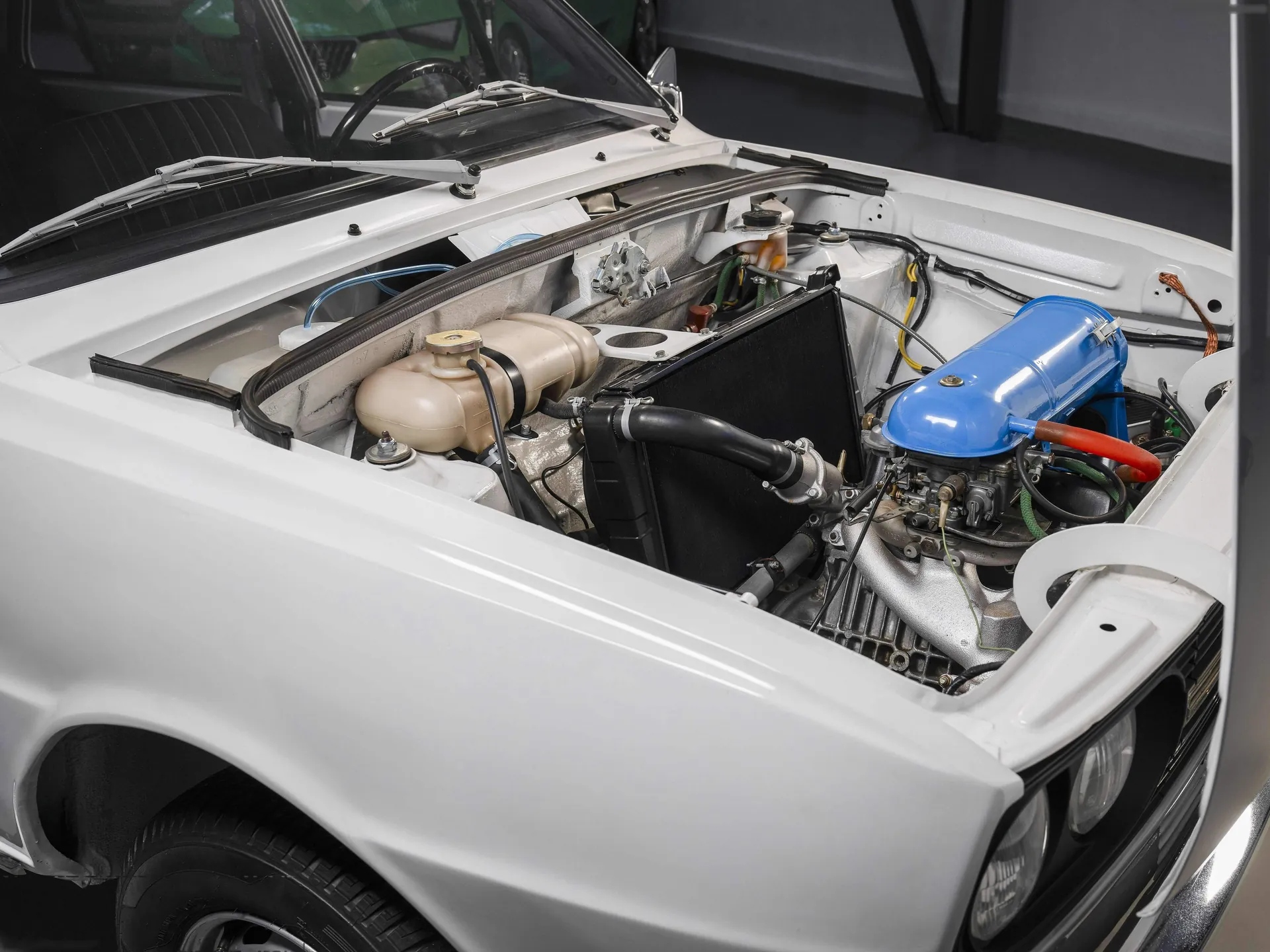 Skoda 742P Concept (1978) – motorový prostor