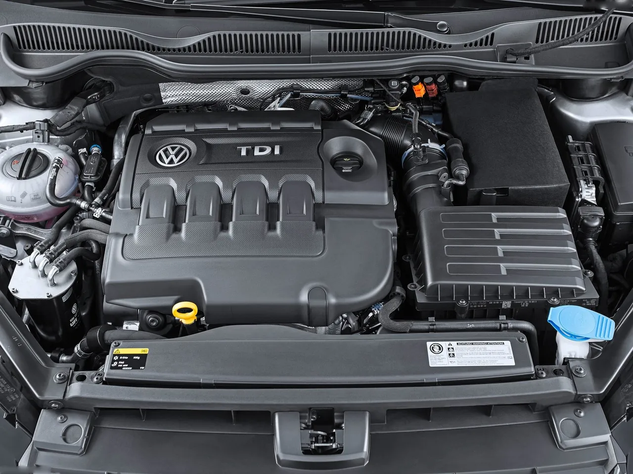 Volkswagen Golf Sportsvan (2014) – motorový prostor