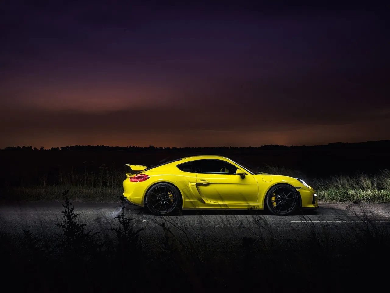 Porsche Cayman GT4 (2016) – boční profil