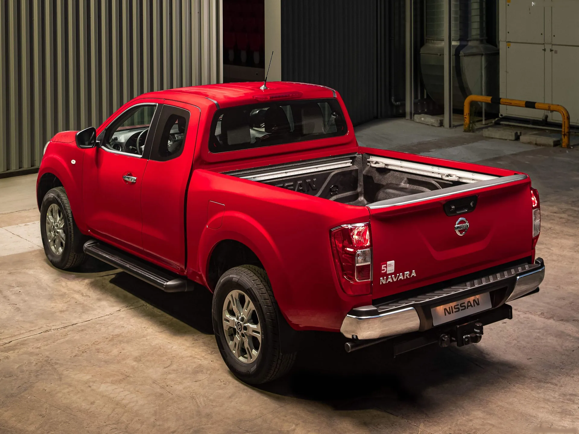 Nissan Navara (2020) – zadní tříčtvrteční pohled