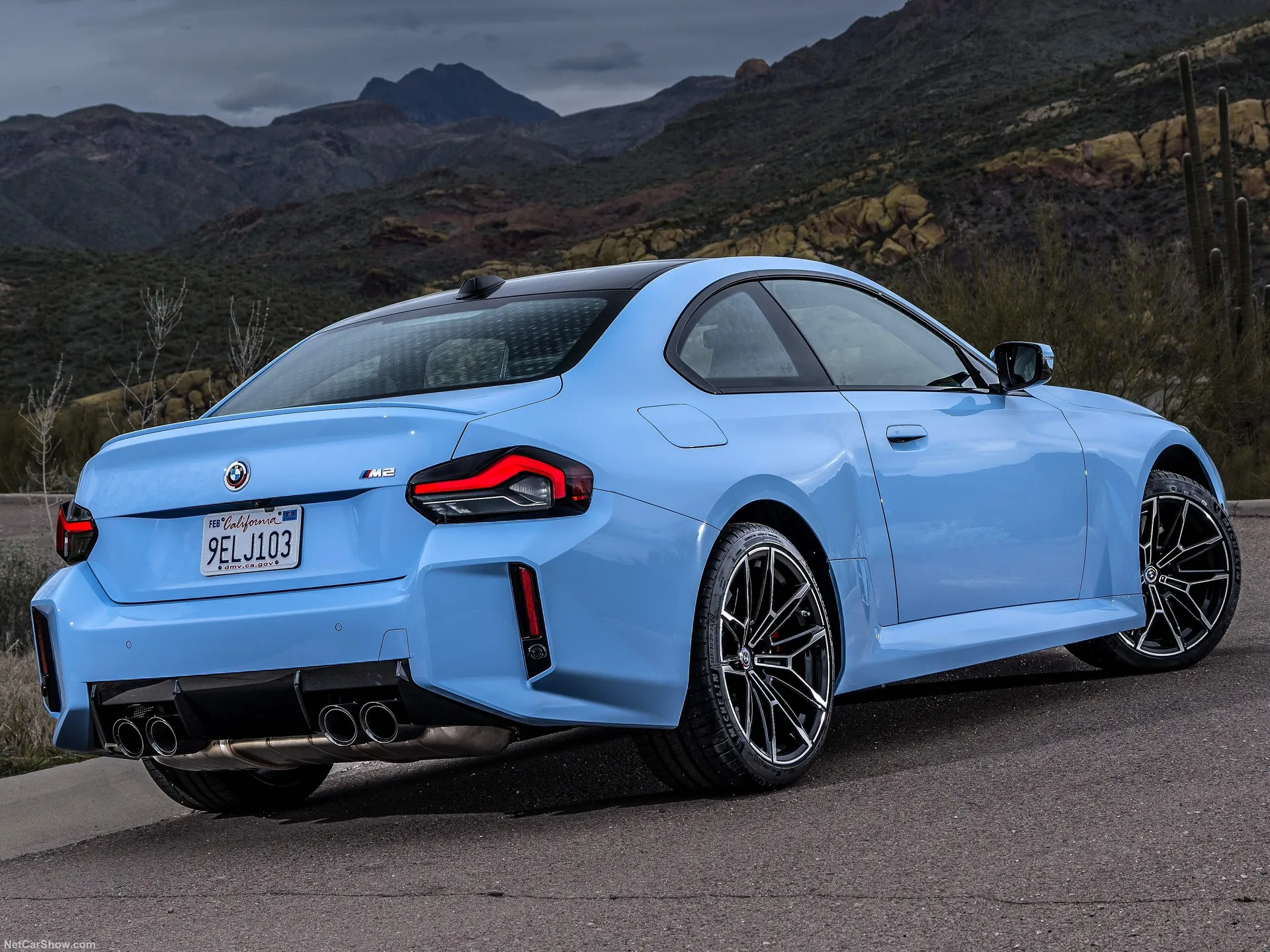 BMW M2 Zandvoort Blau (2023) - Rear Three-Quarter