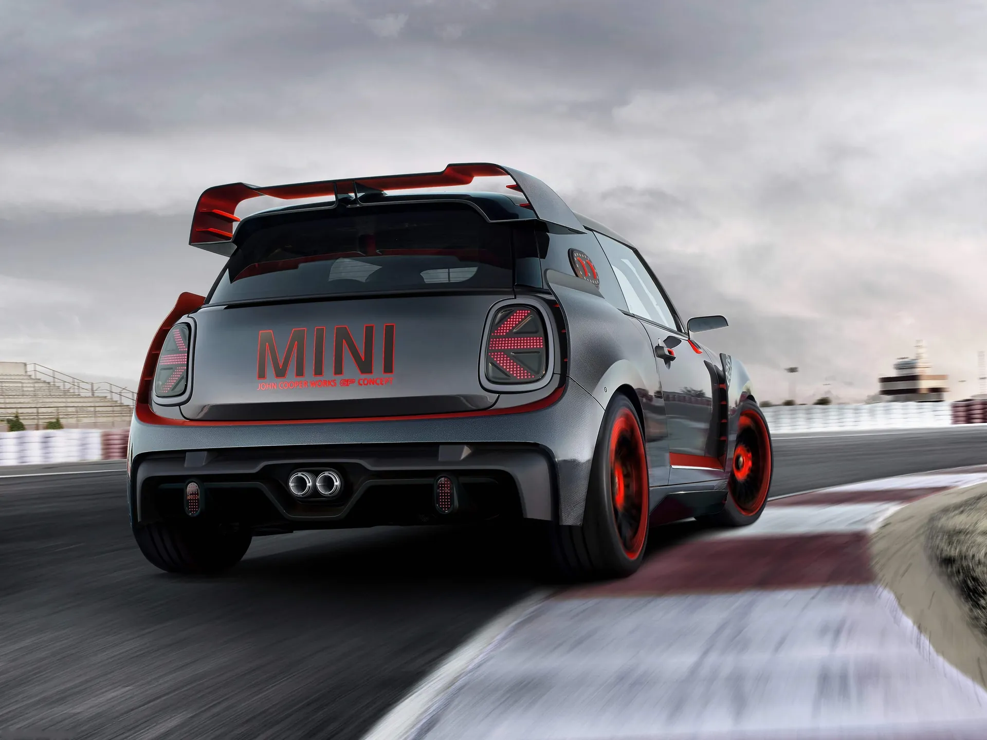 Mini John Cooper Works GP Concept (2017) – zadní tříčtvrteční pohled