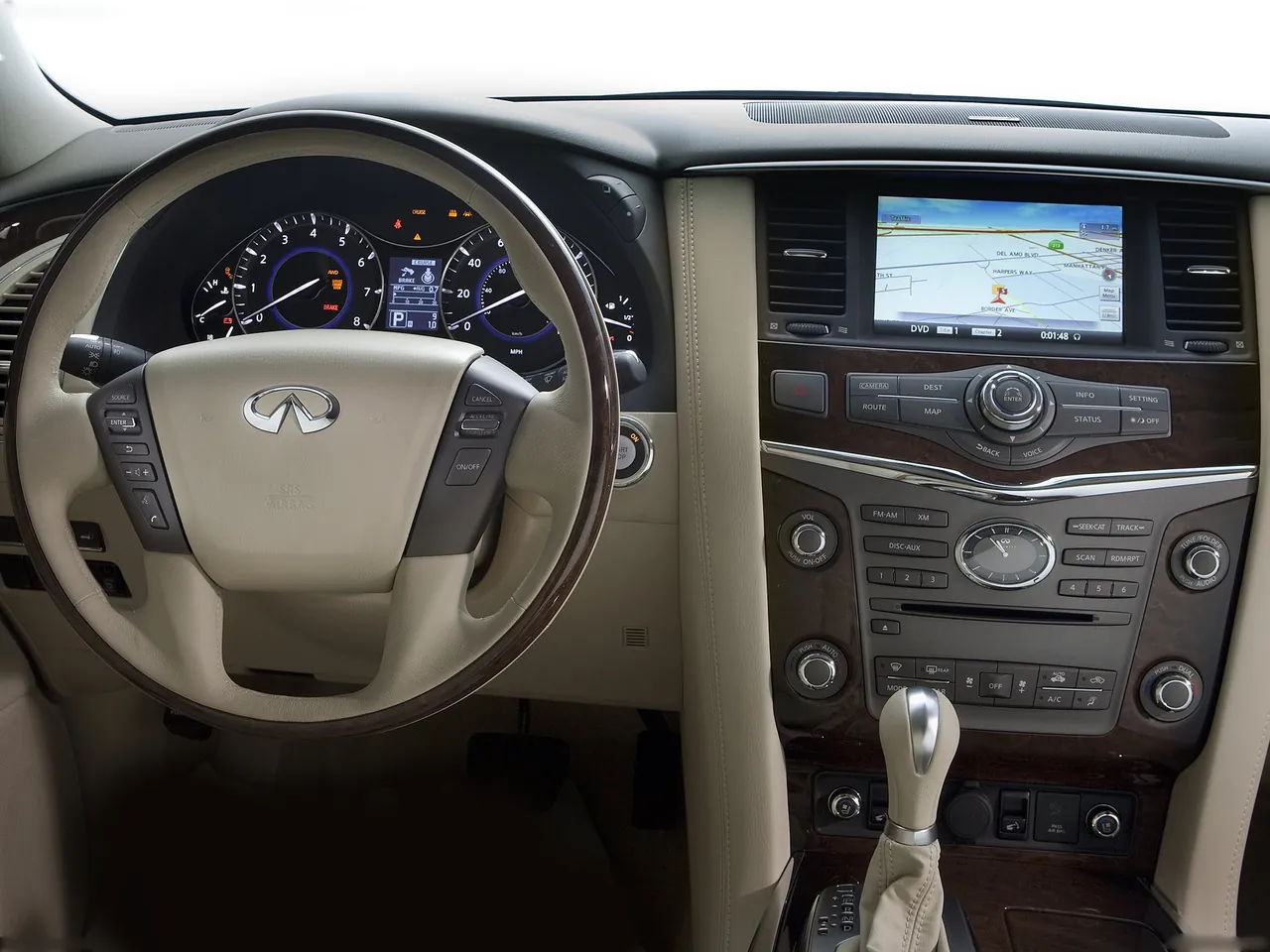 Infiniti QX (2011) – interiér