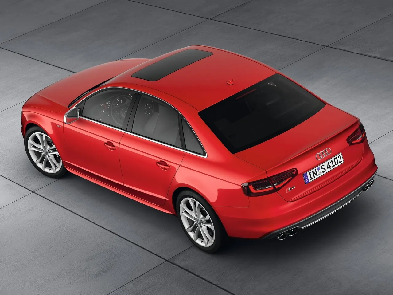 Audi S4 (2013) – zadní tříčtvrteční pohled