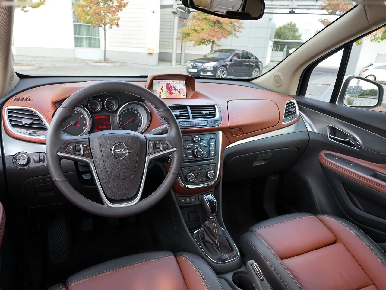 Opel Mokka (2013) – interiér