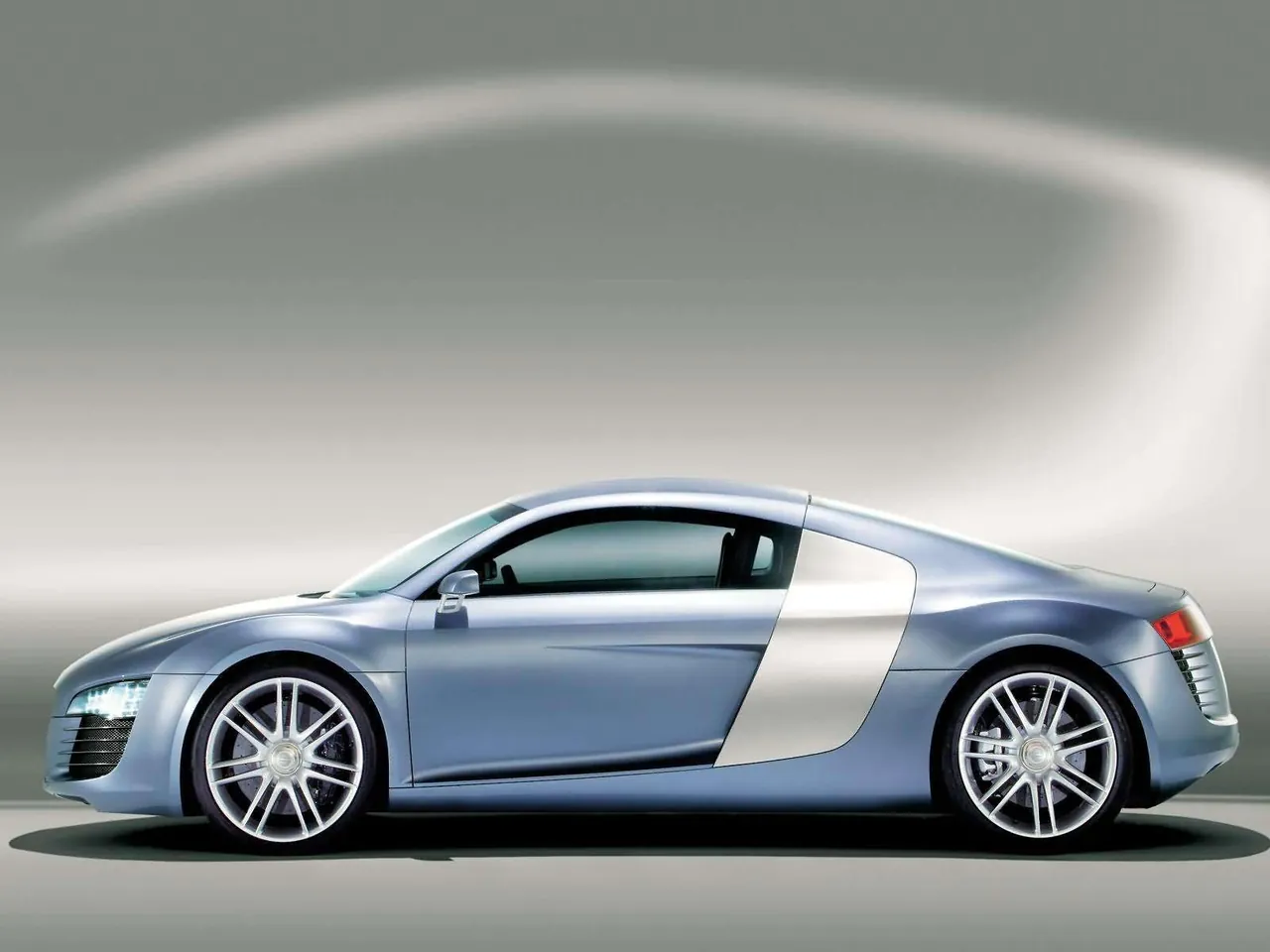 Audi Le Mans quattro Concept (2003) – boční profil