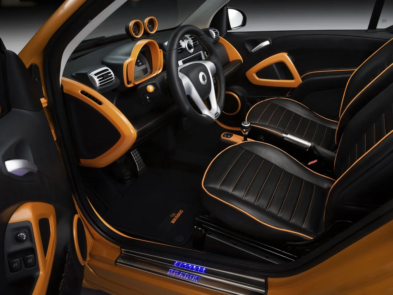 Brabus Ultimate 112 (2007) – interiér