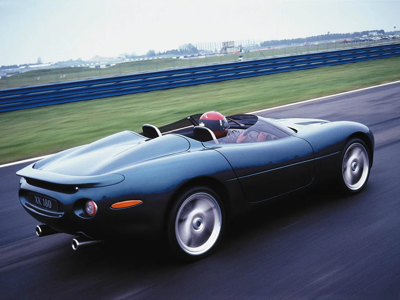 Jaguar XK180 Concept (1998) – zadní tříčtvrteční pohled