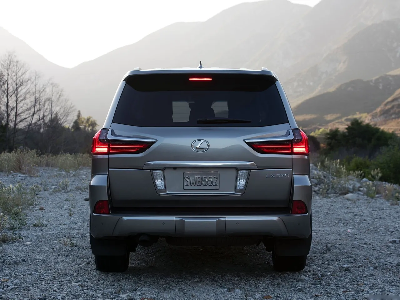 Lexus LX 570 (2016) – zezadu