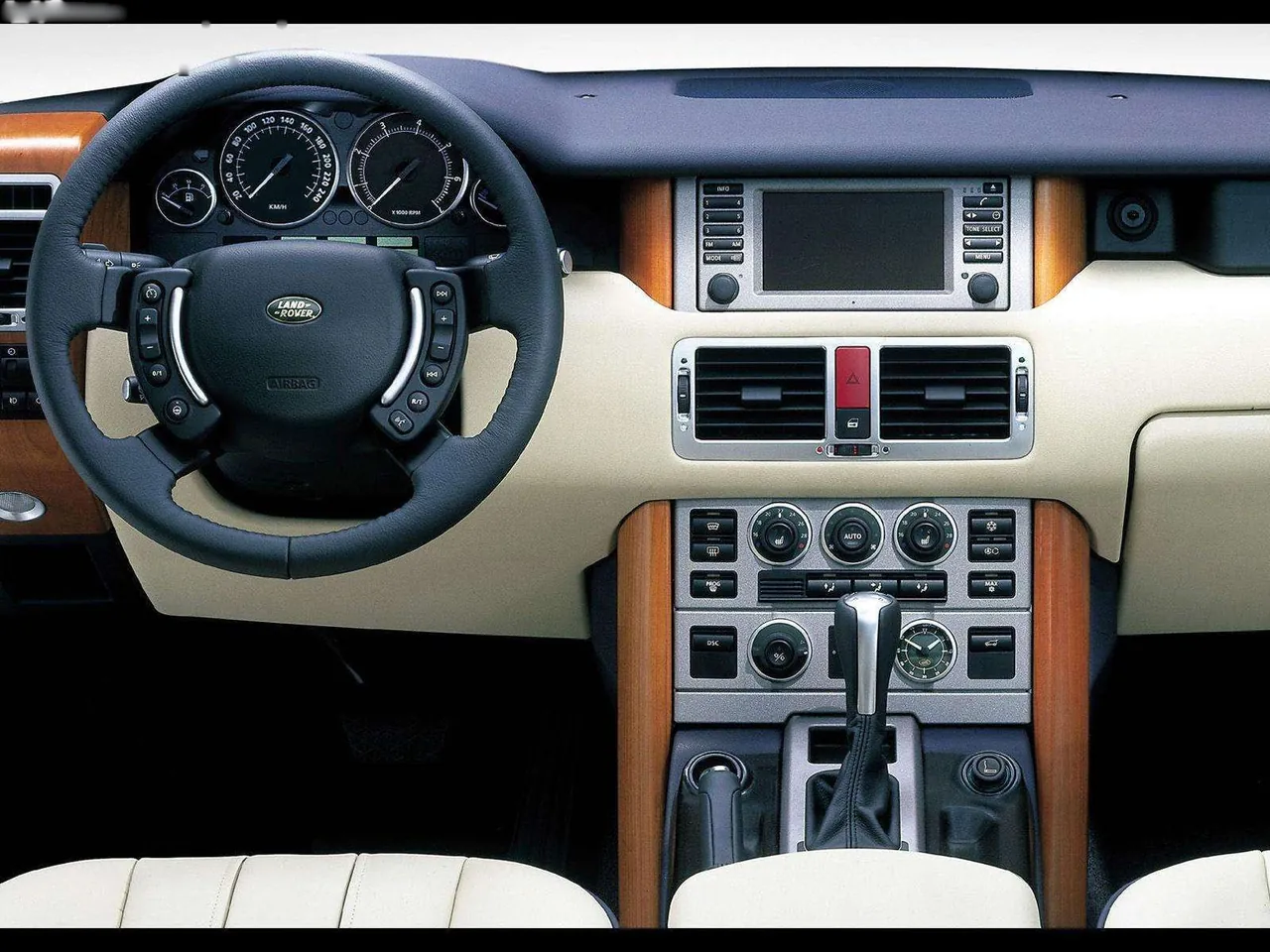 Land Rover Range Rover (2003) – interiér
