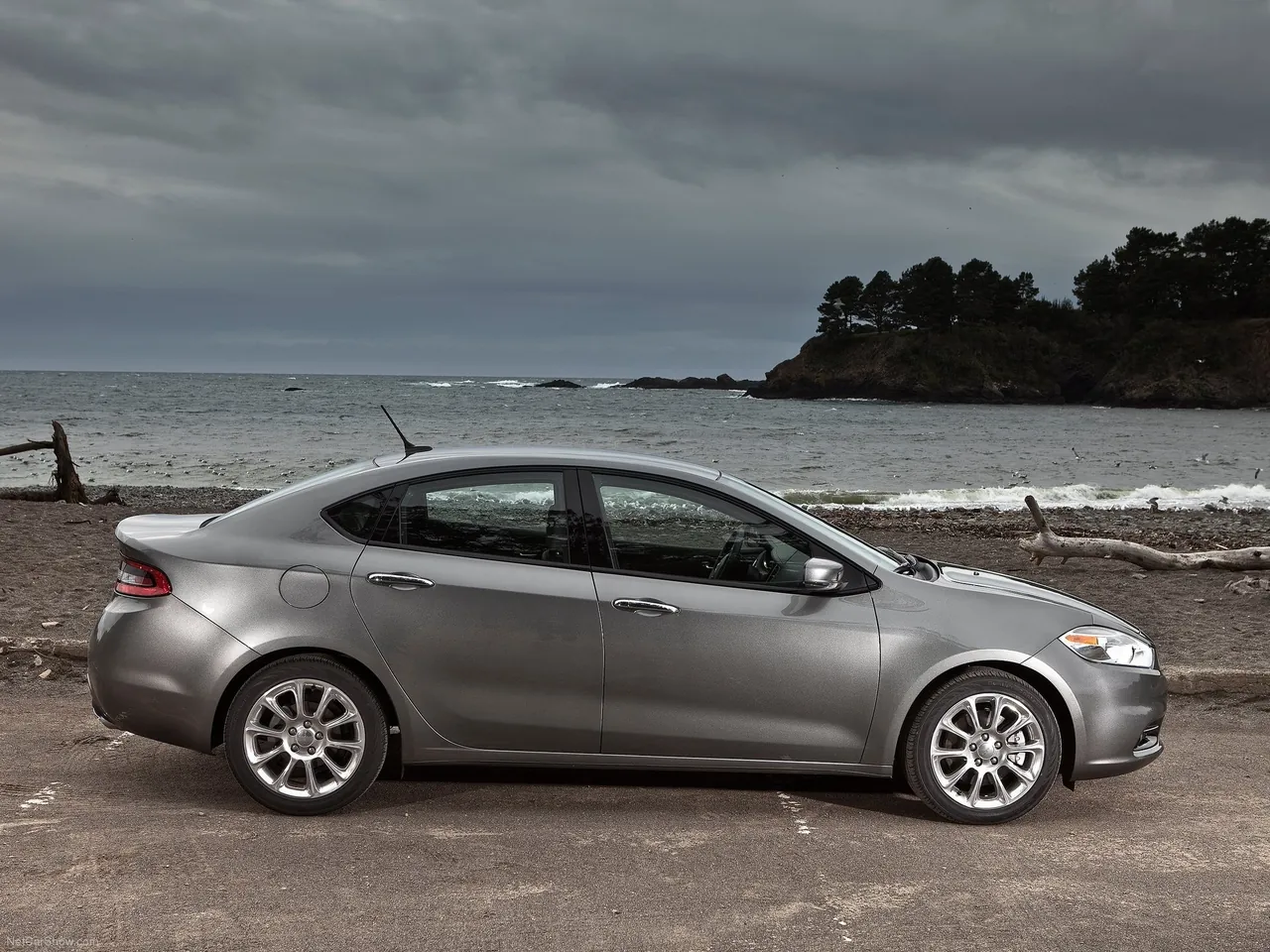 Dodge Dart (2013) – boční profil