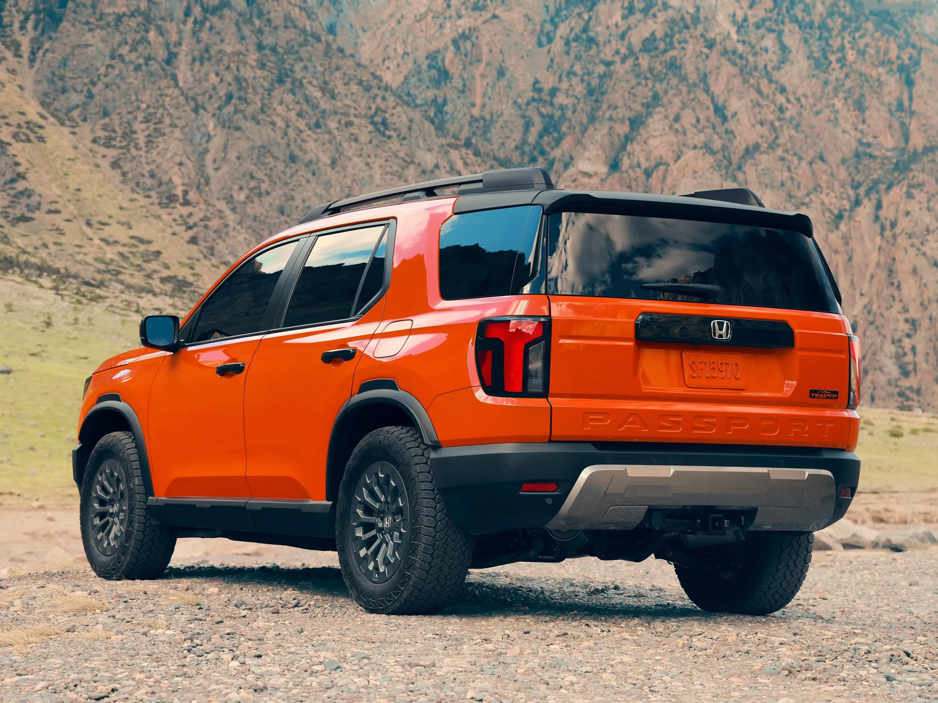 Honda Passport TrailSport (2026) – zadní tříčtvrteční pohled
