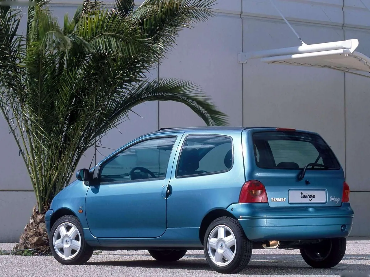 Renault Twingo (2002) – zadní tříčtvrteční pohled