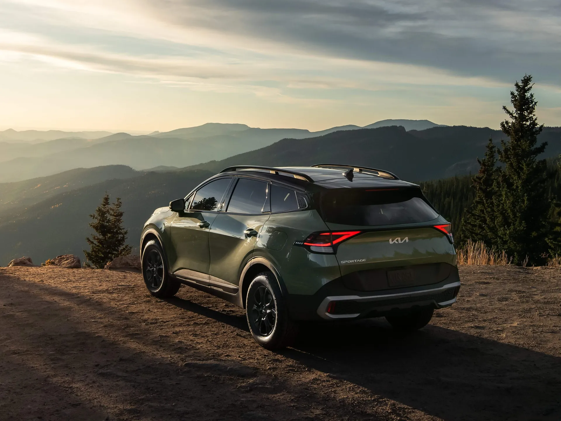 Kia Sportage [US] (2023) – zadní tříčtvrteční pohled