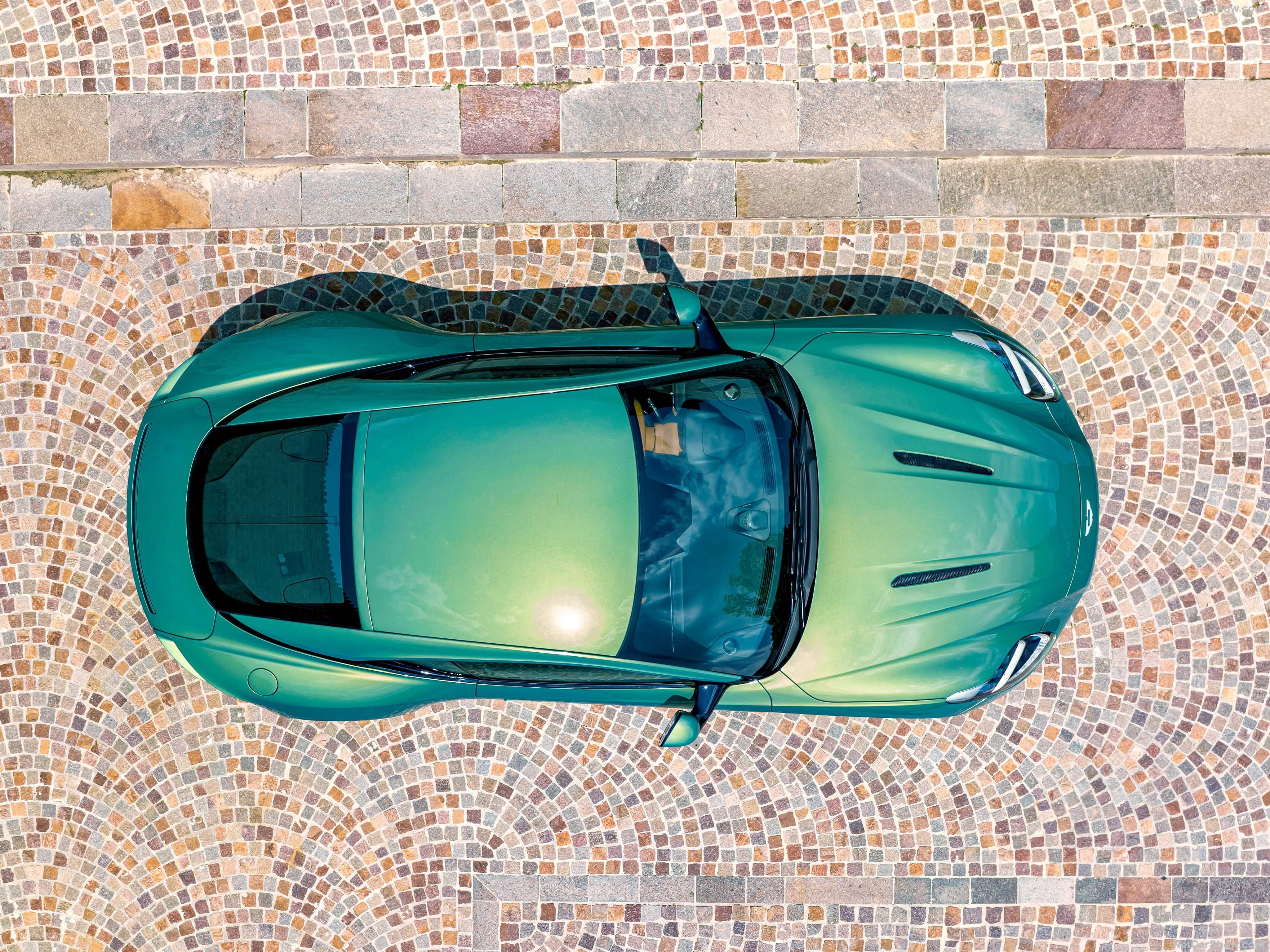 Aston Martin DB12 (2024) – pohled shora