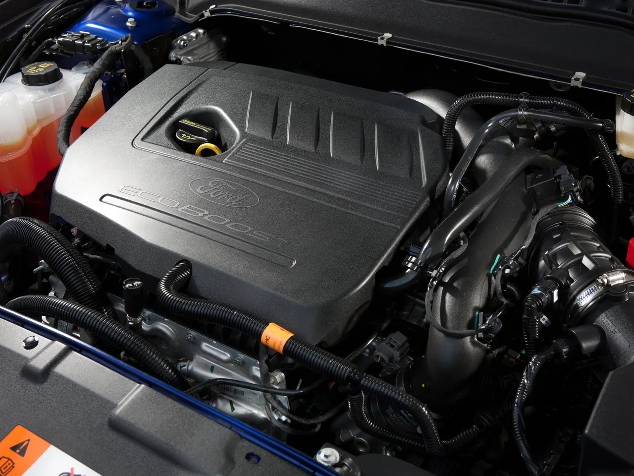 Ford Mondeo Wagon (2015) – motorový prostor