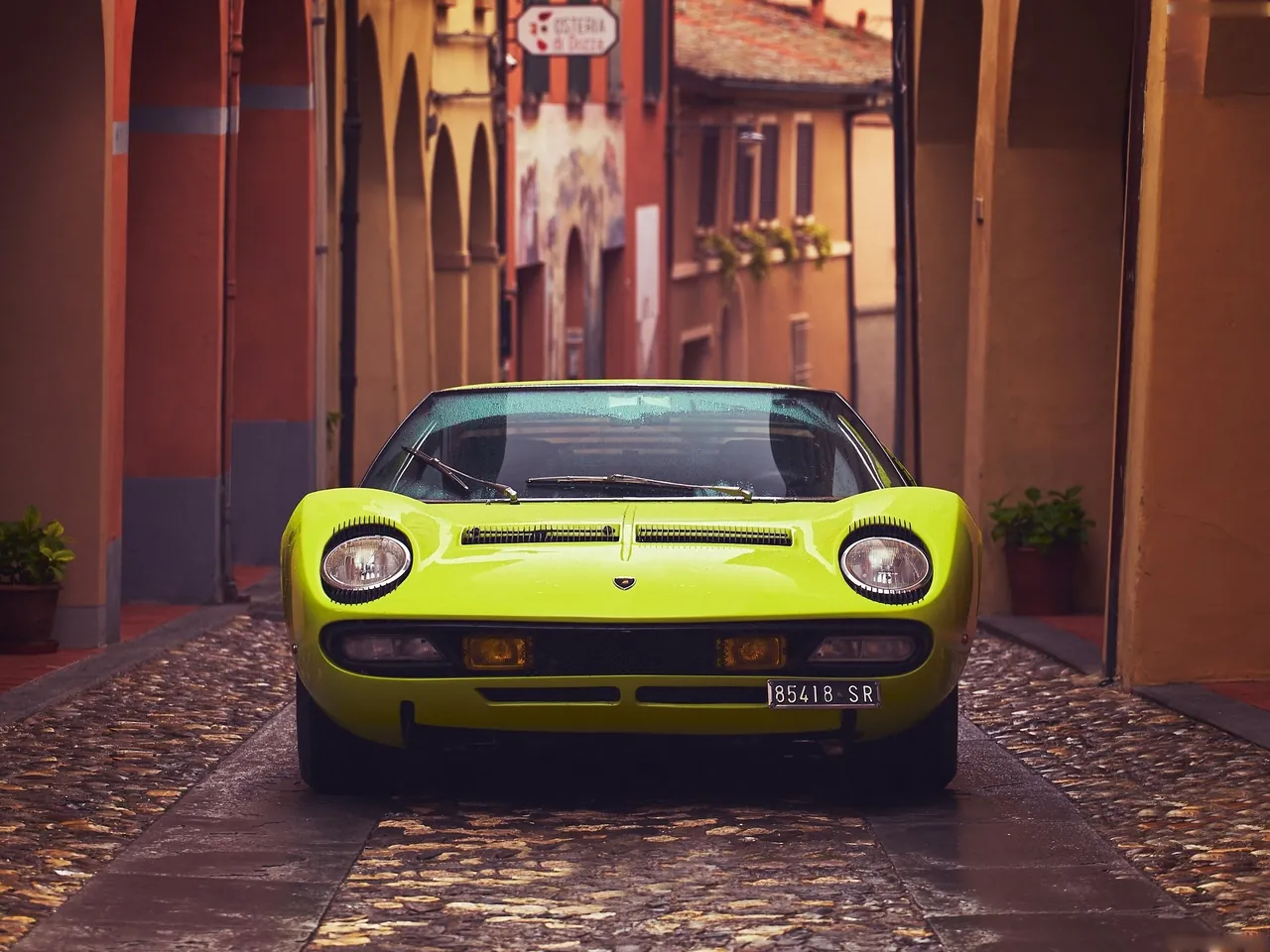 Lamborghini Miura P400 S (1969) – zepředu