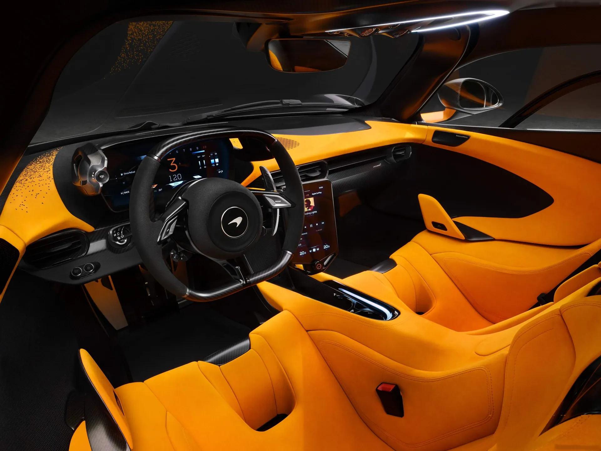 McLaren W1 (2026) – interiér