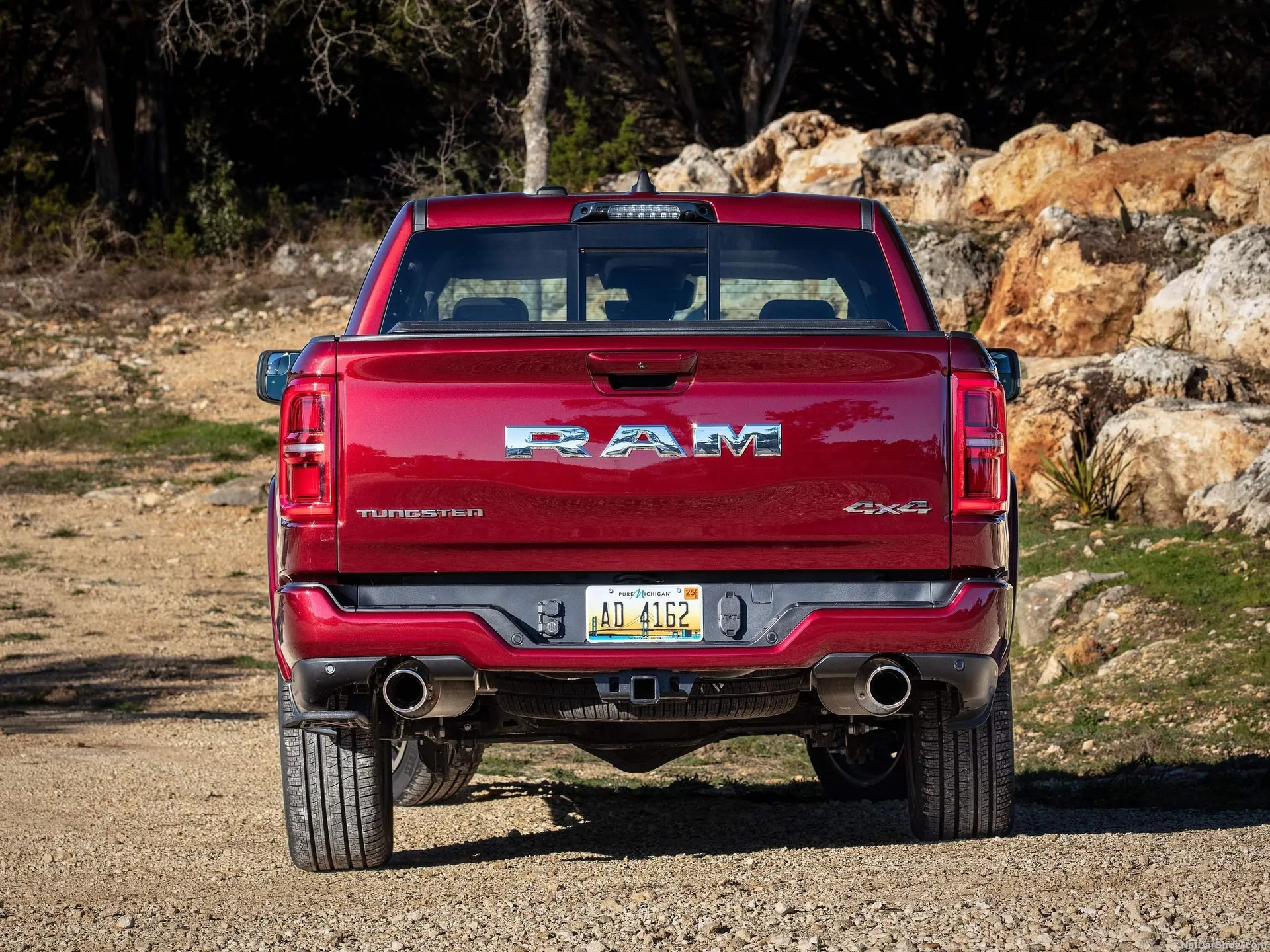 Ram 1500 (2025) – zezadu