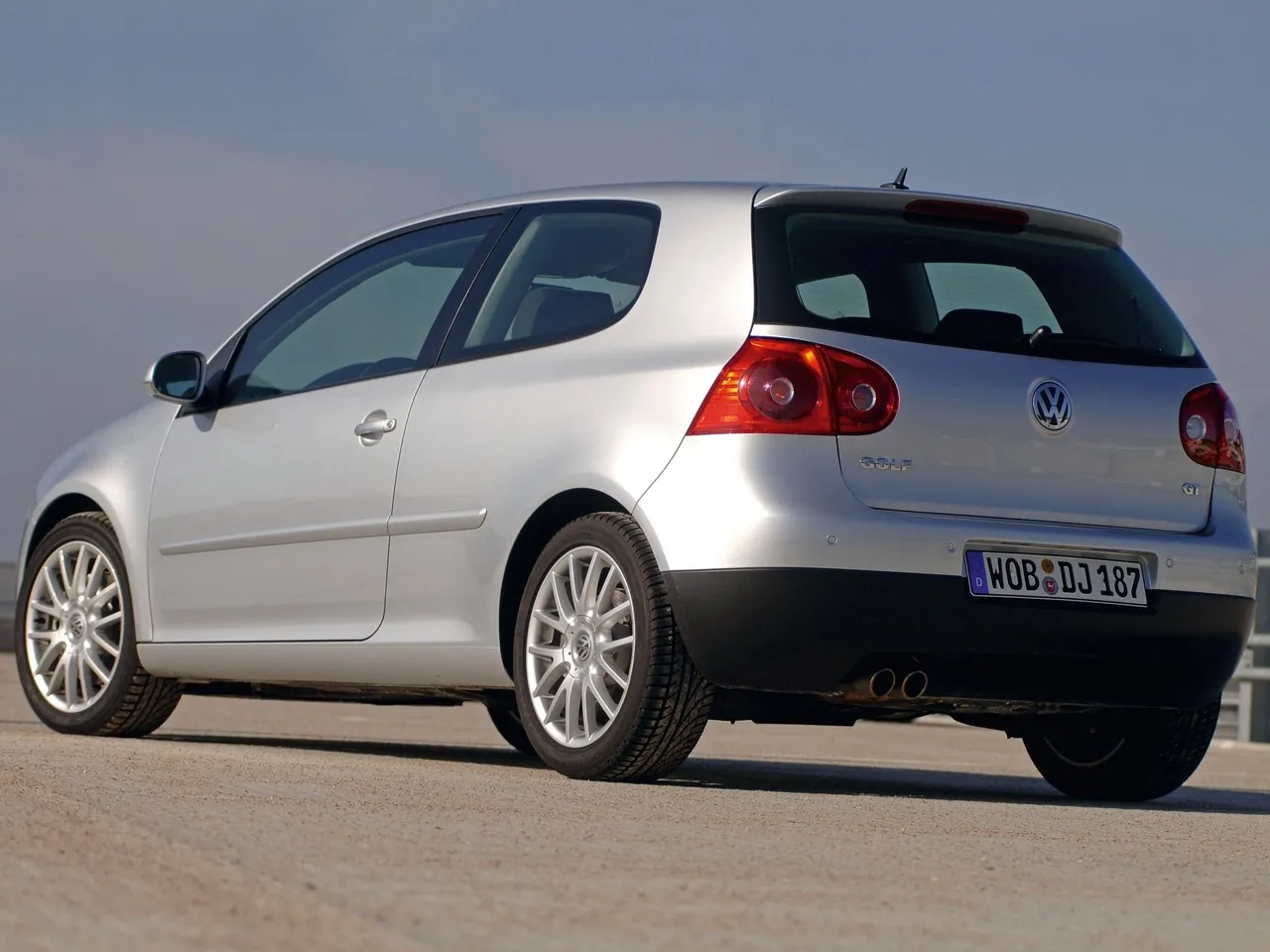 Volkswagen Golf GT (2006) - Rear Three-Quarter