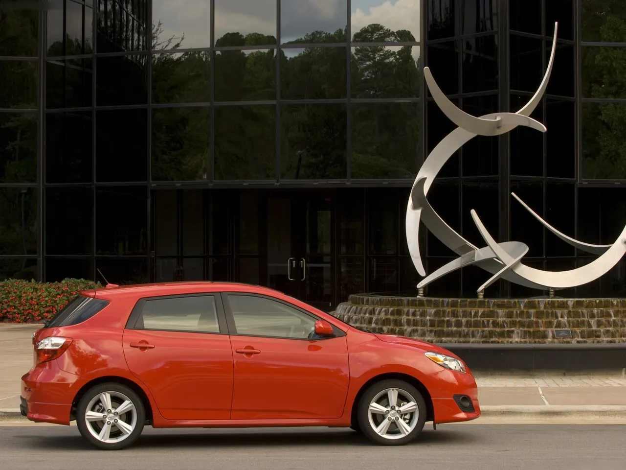 Toyota Matrix (2009) - Side Profile