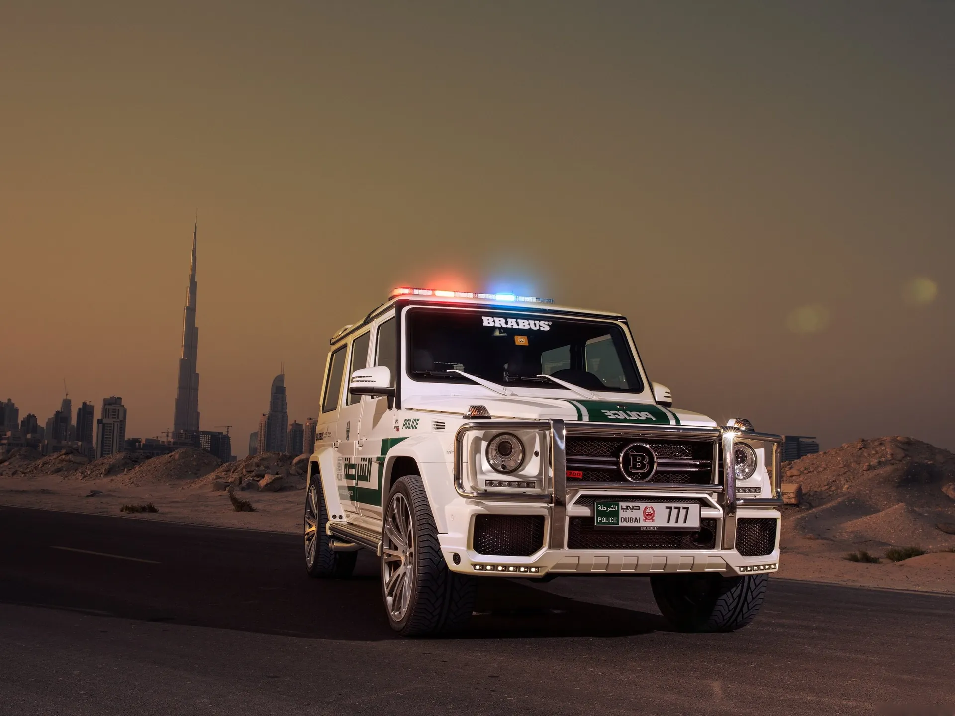 Brabus B63S-700 Widestar Dubai Police (2013)