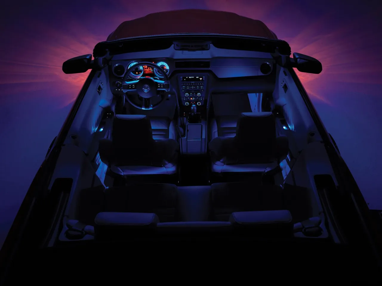 Ford Mustang Convertible (2010) – interiér