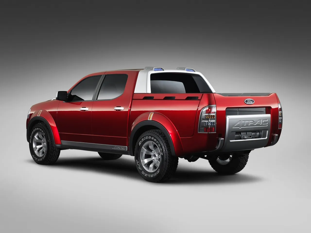 Ford 4-Trac Concept (2006) – zadní tříčtvrteční pohled