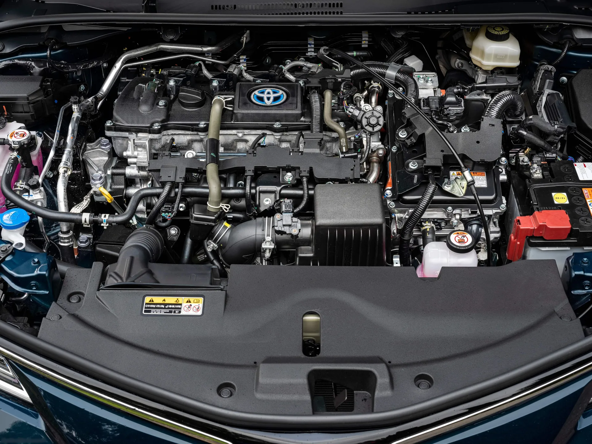 Toyota Corolla Sedan [EU] (2023) - Engine Bay