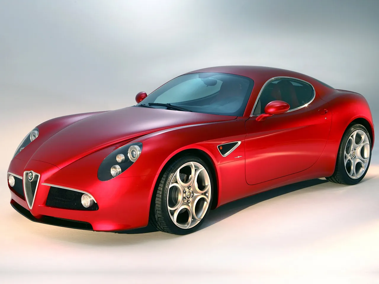 Alfa Romeo 8c Competizione (2007) - Front Three-Quarter