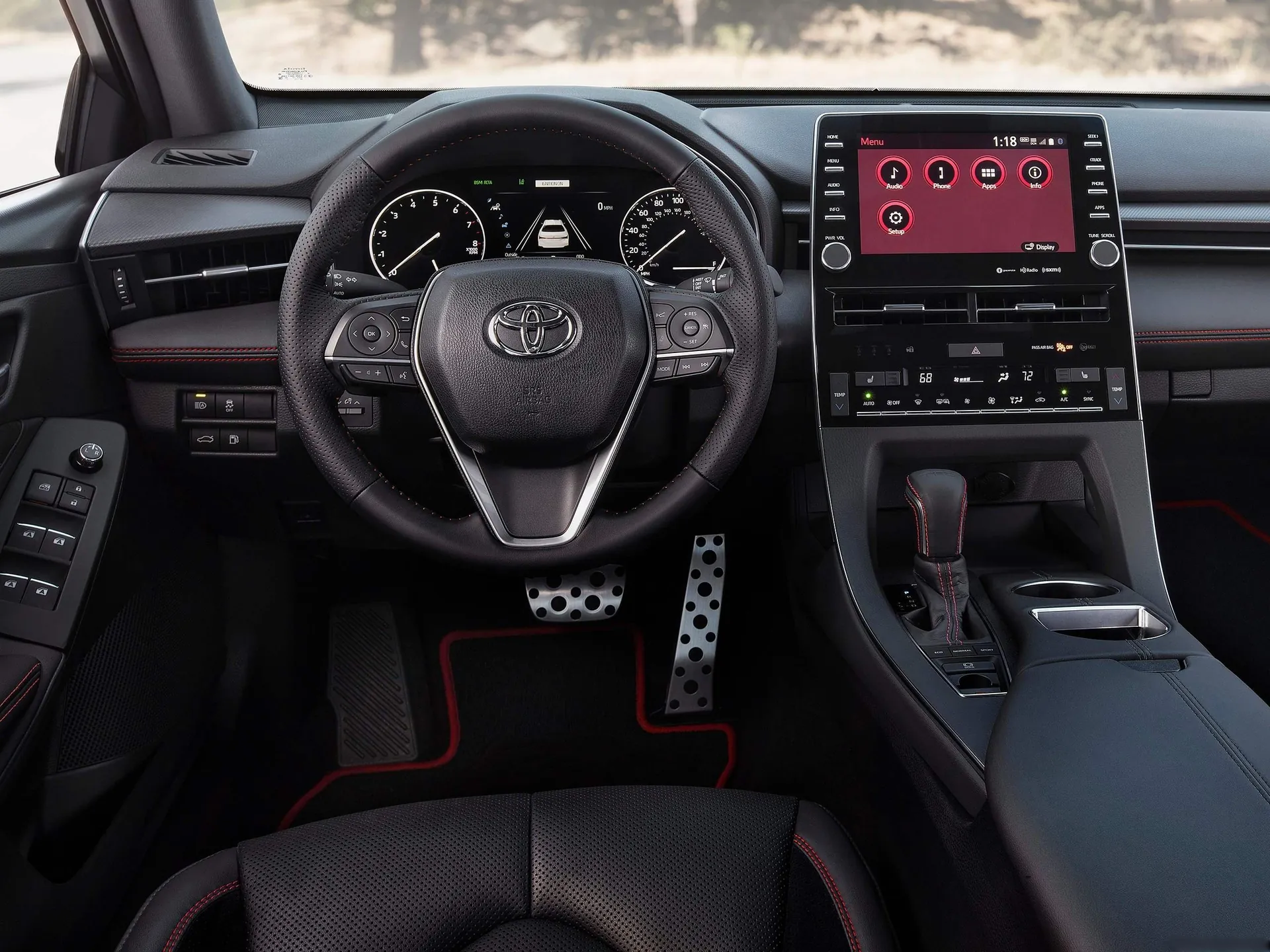 Toyota Avalon TRD (2020) – interiér