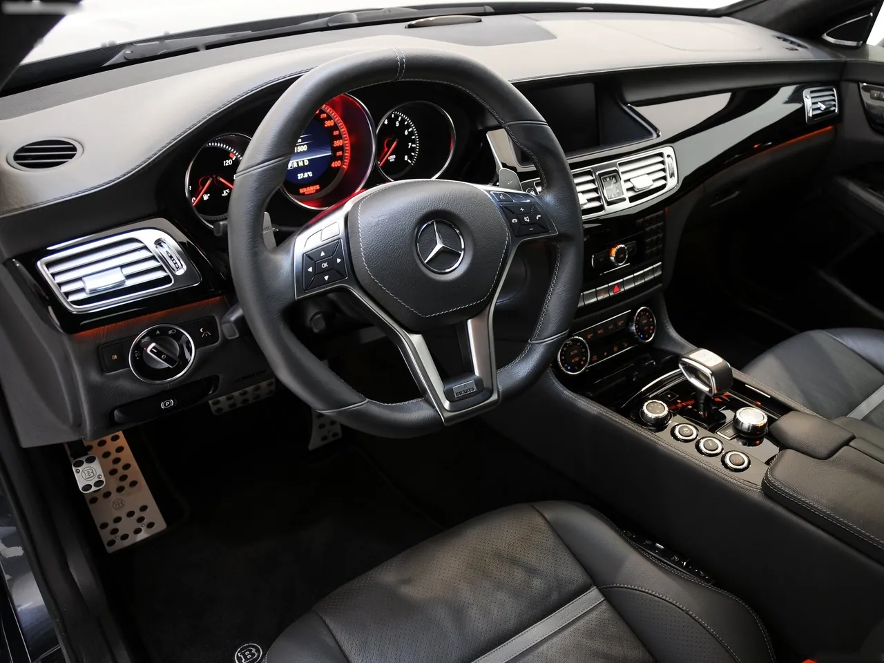 Brabus Rocket 800 (2012) – interiér