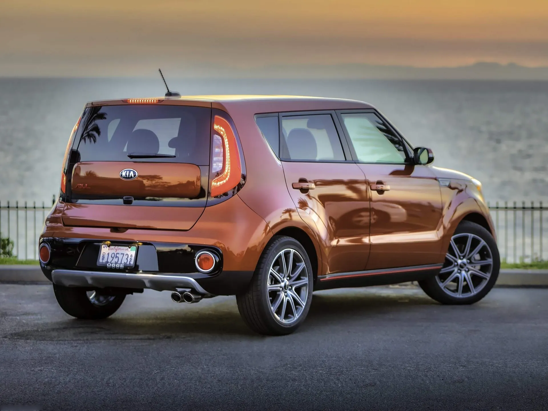Kia Soul Turbo (2017) – zadní tříčtvrteční pohled