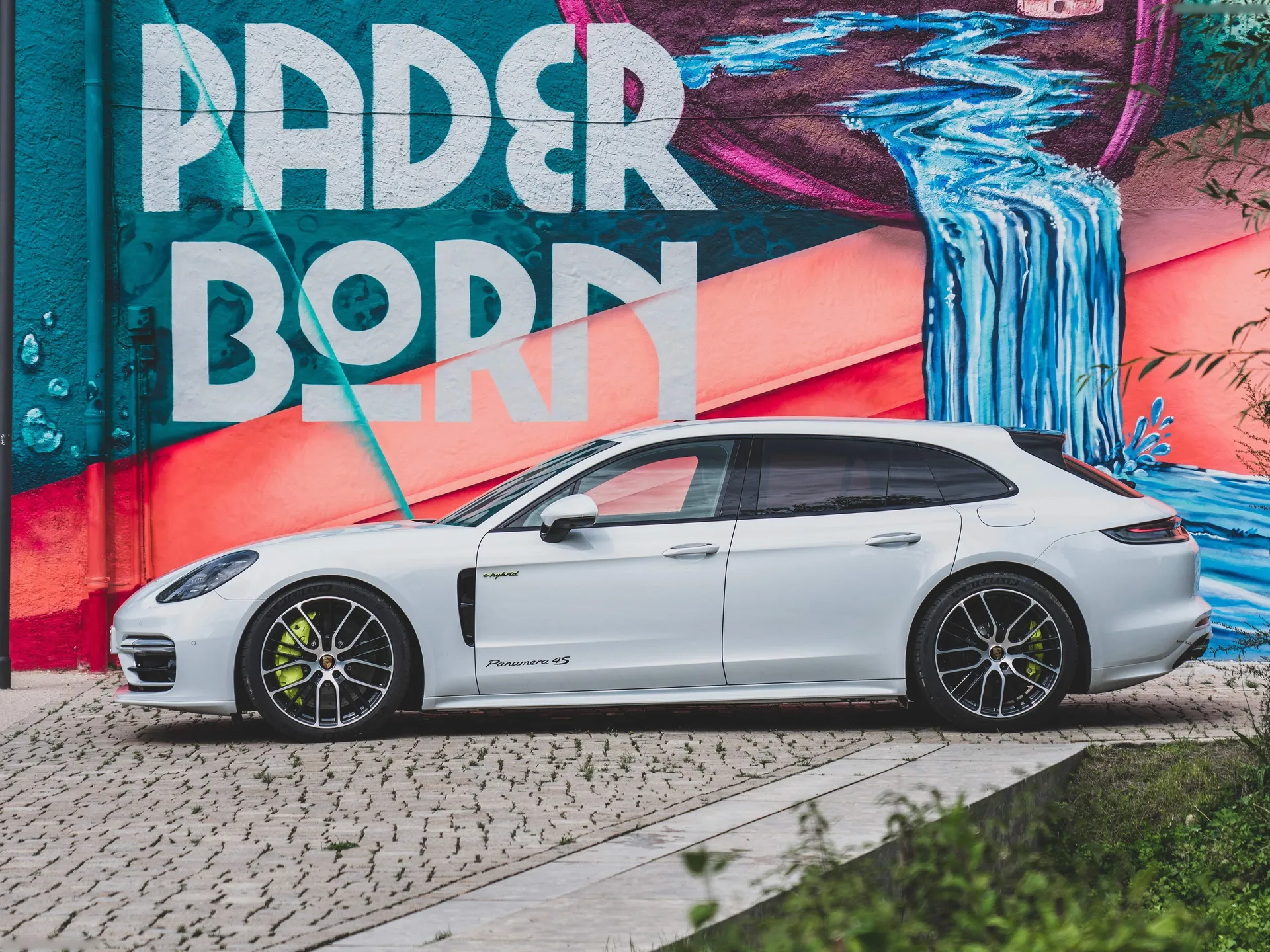 Porsche Panamera 4S E-Hybrid Sport Turismo (2021) - Side Profile