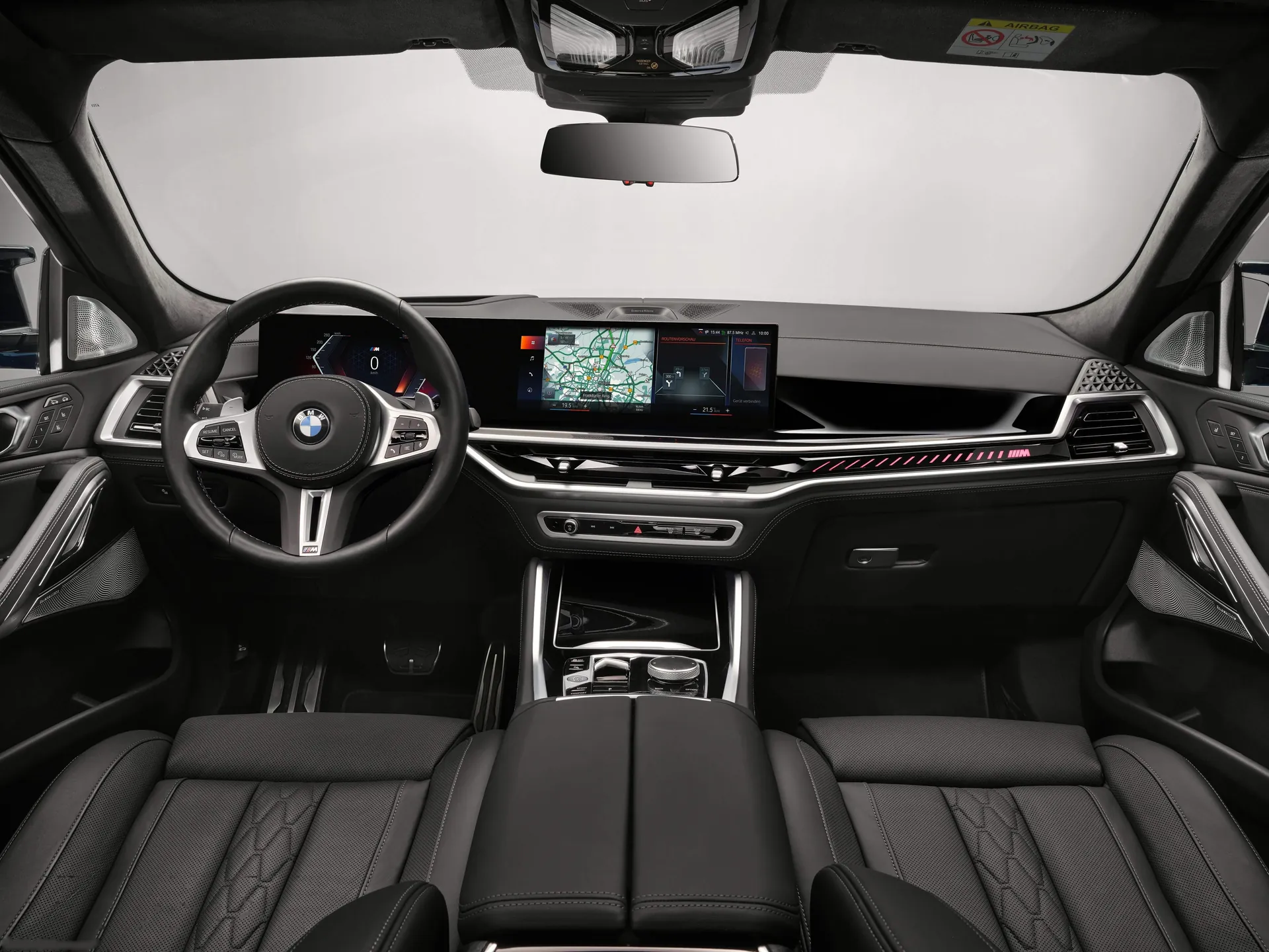BMW X6 M60i (2024) – interiér