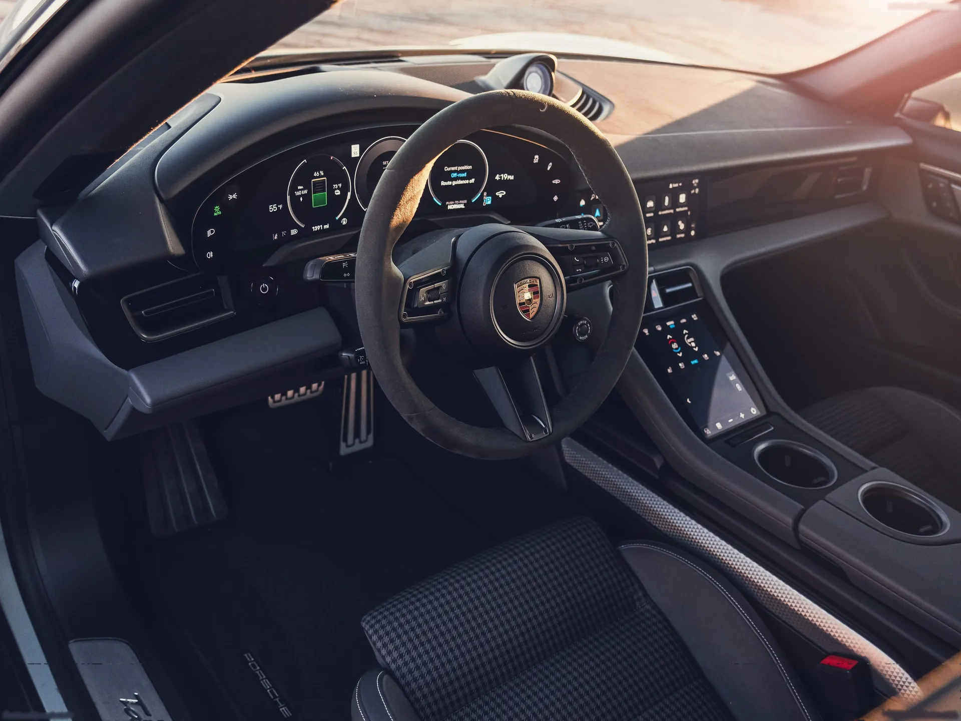 Porsche Taycan 4S Cross Turismo (2025) – interiér