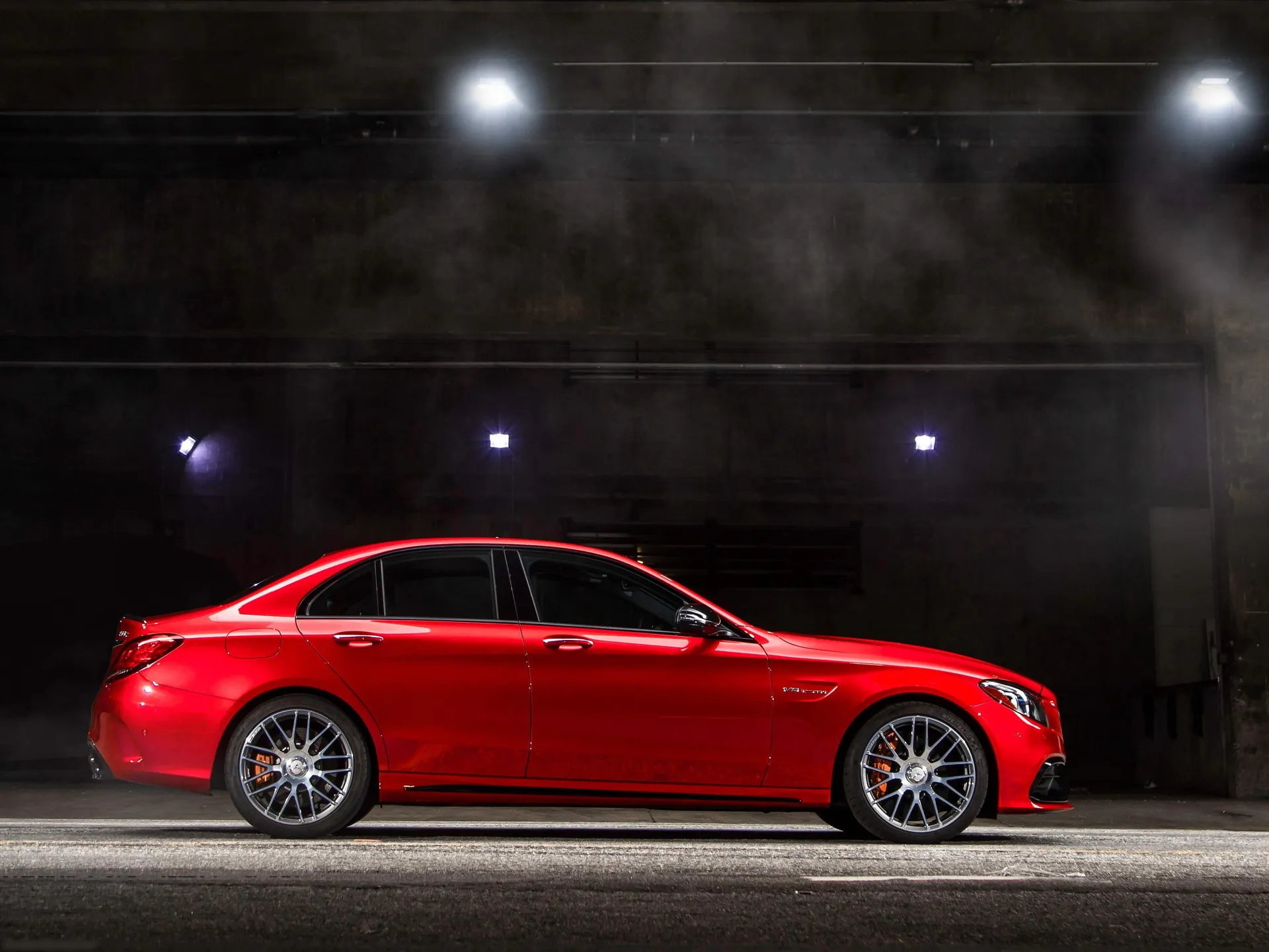 Mercedes-Benz C63 S AMG Sedan (2019) – boční profil