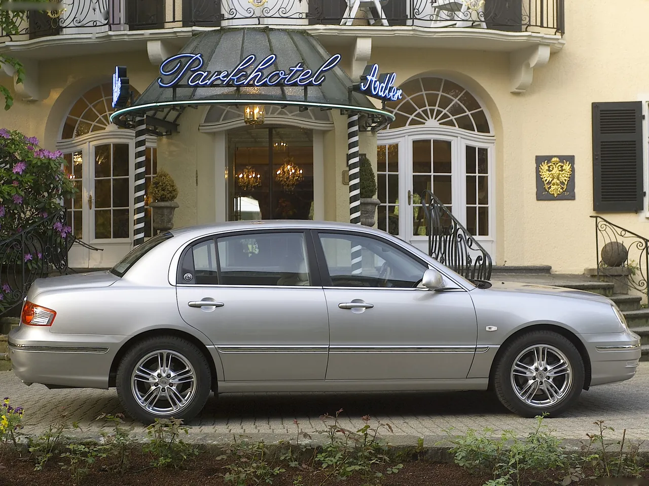 Kia Opirus (2005) – boční profil