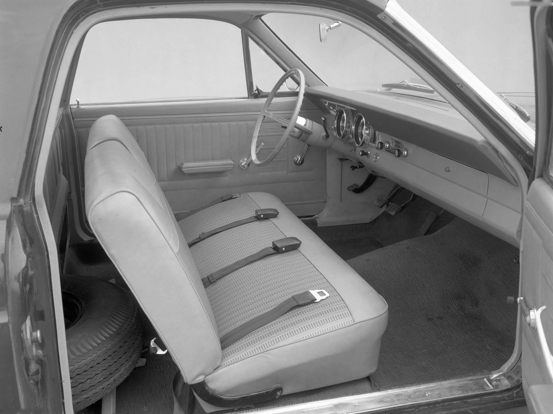 Ford Bronco Pickup (1966) – interiér