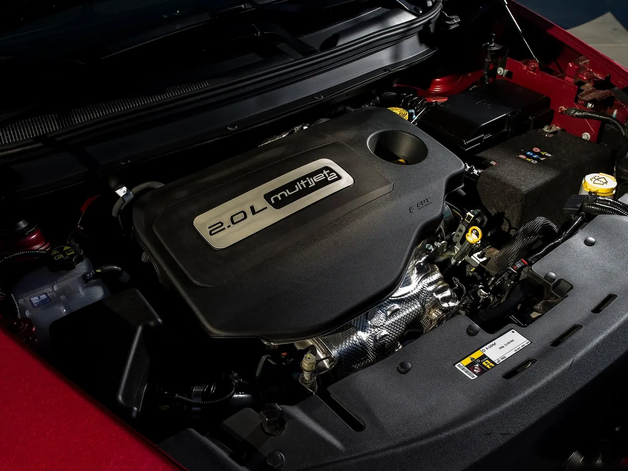 Jeep Cherokee [EU] (2014) – motorový prostor