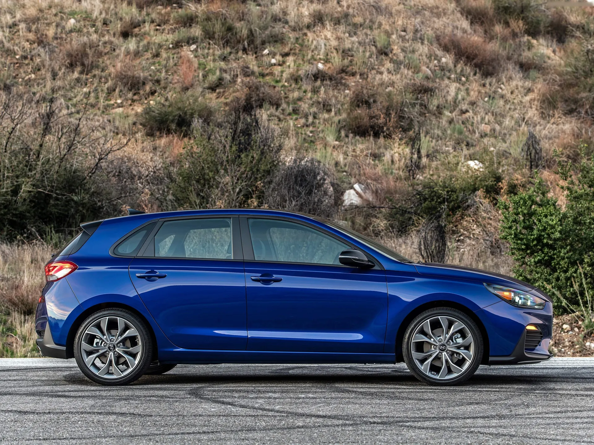 Hyundai Elantra GT N-line (2019) – boční profil