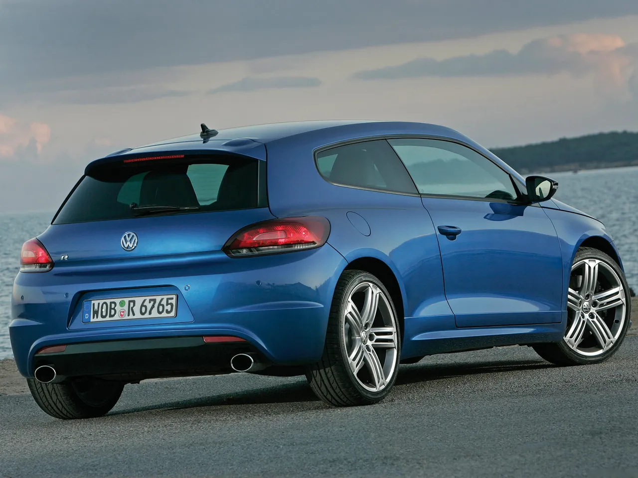Volkswagen Scirocco R (2010) - Rear Three-Quarter