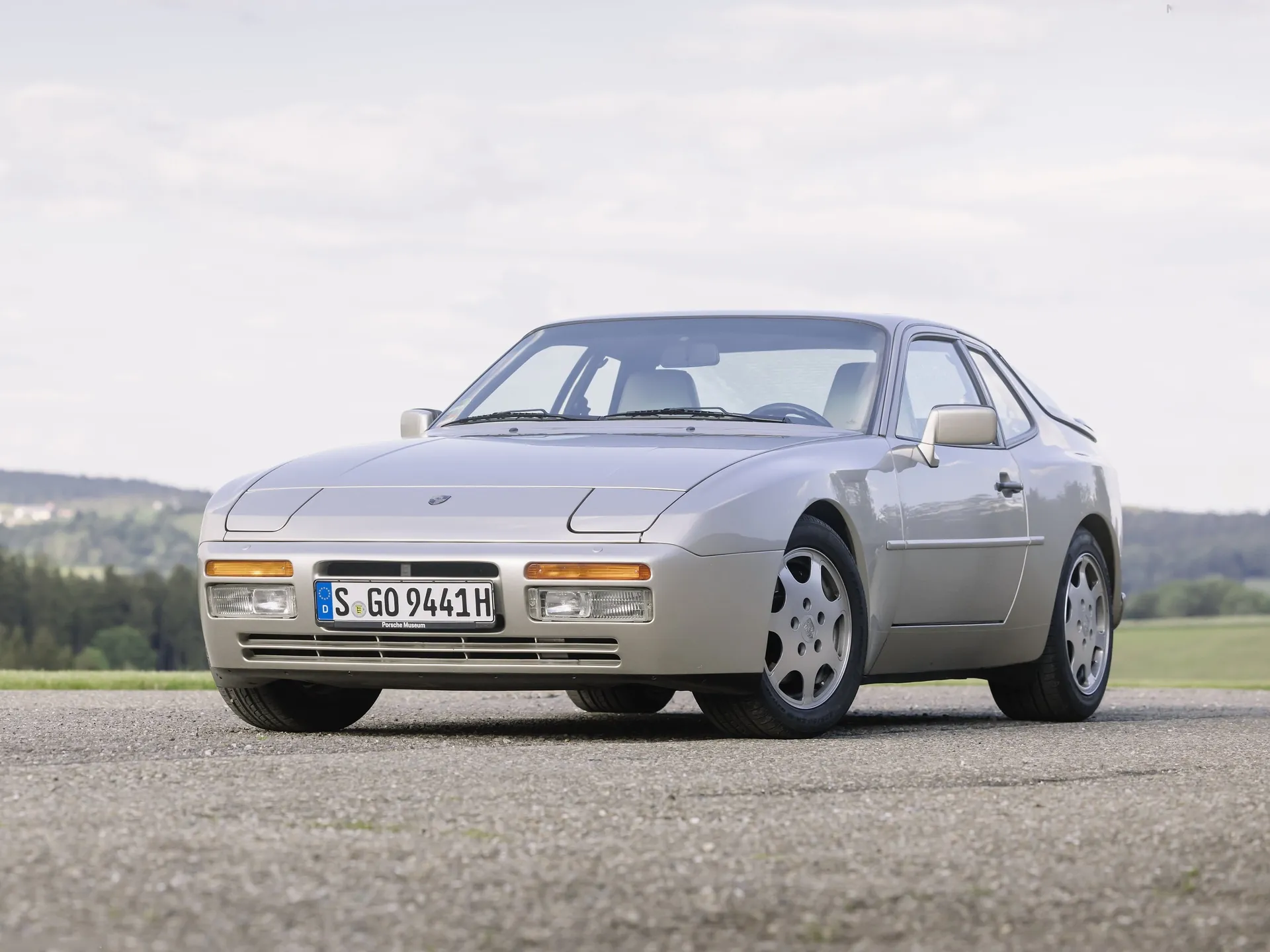 Porsche 944 Turbo Coupe (1989)