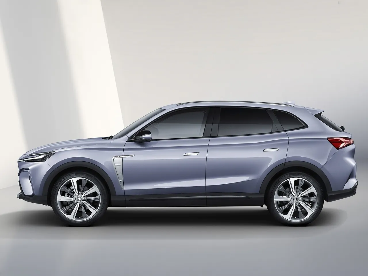 MG Marvel R (2022) – boční profil