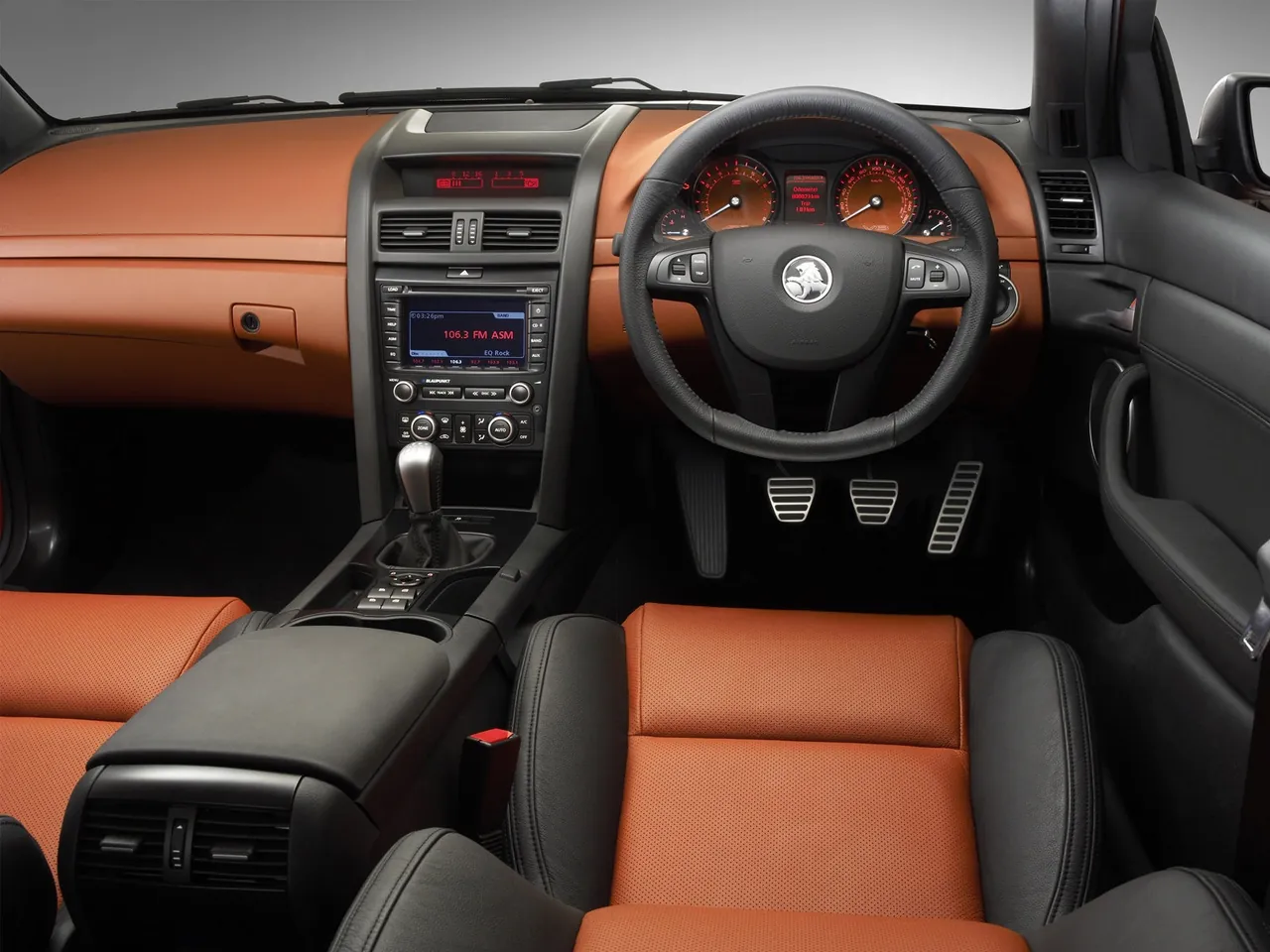 Holden VE Commodore SS-V (2006) – interiér
