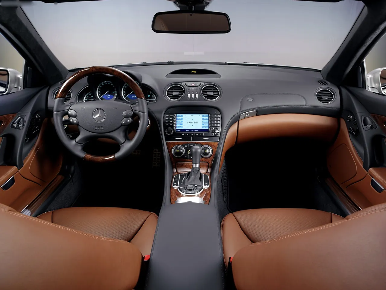 Mercedes-Benz SL 500 (2006) – interiér