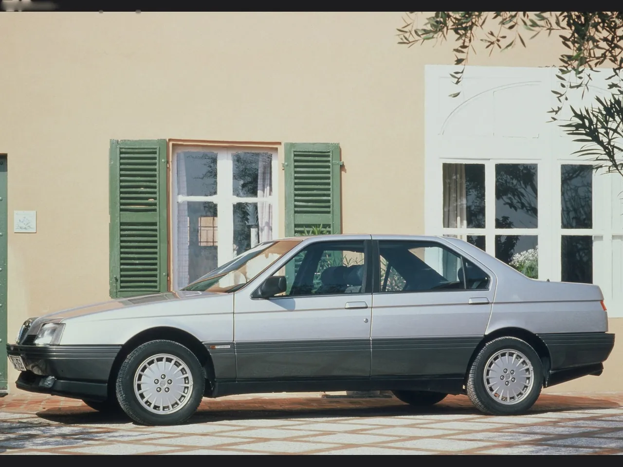 Alfa Romeo 164 (1987)