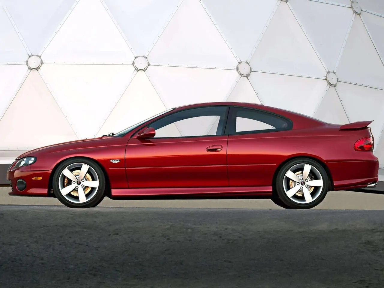 Pontiac GTO (2004) – boční profil