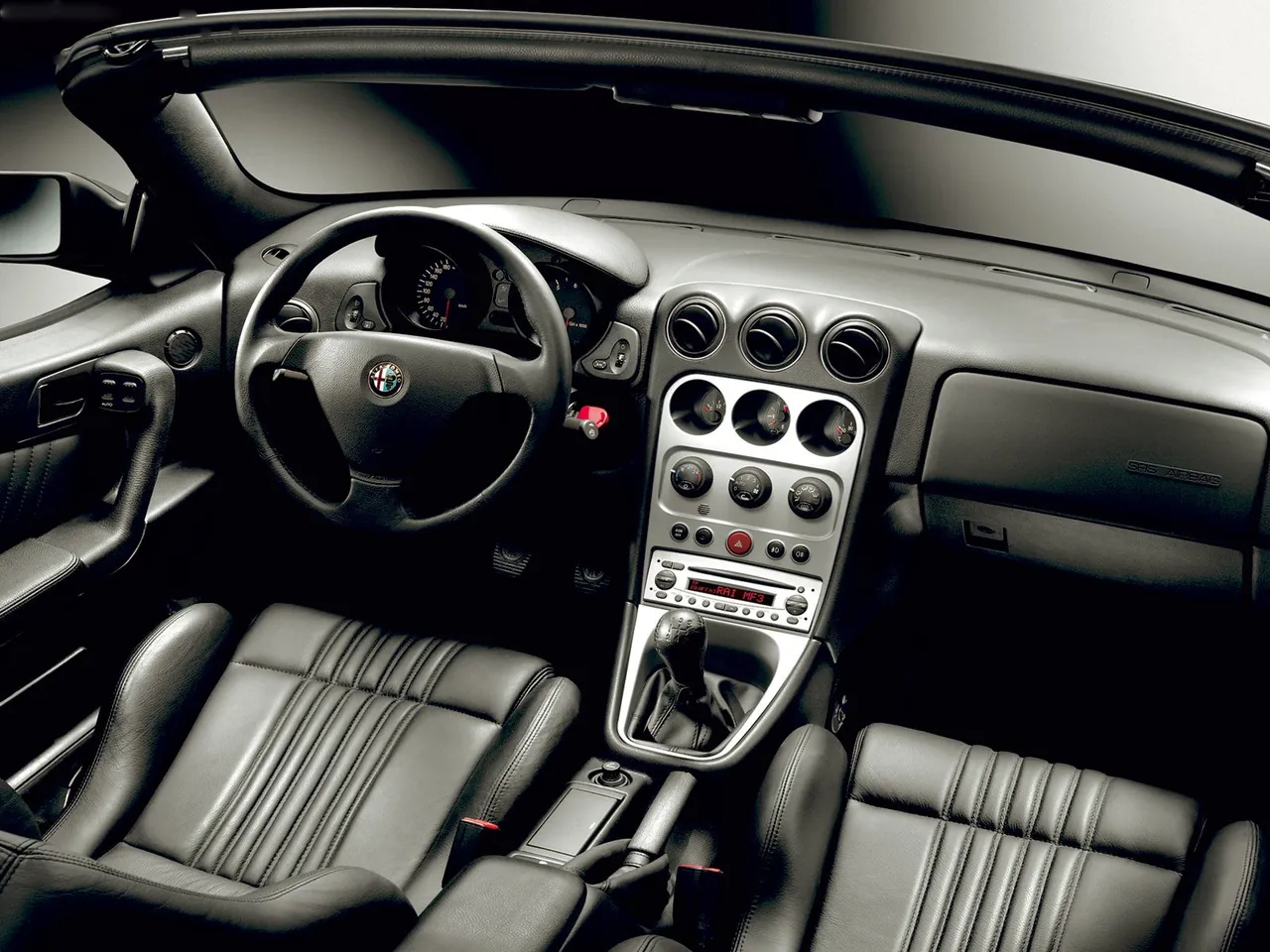 Alfa Romeo Spider (2003) – interiér