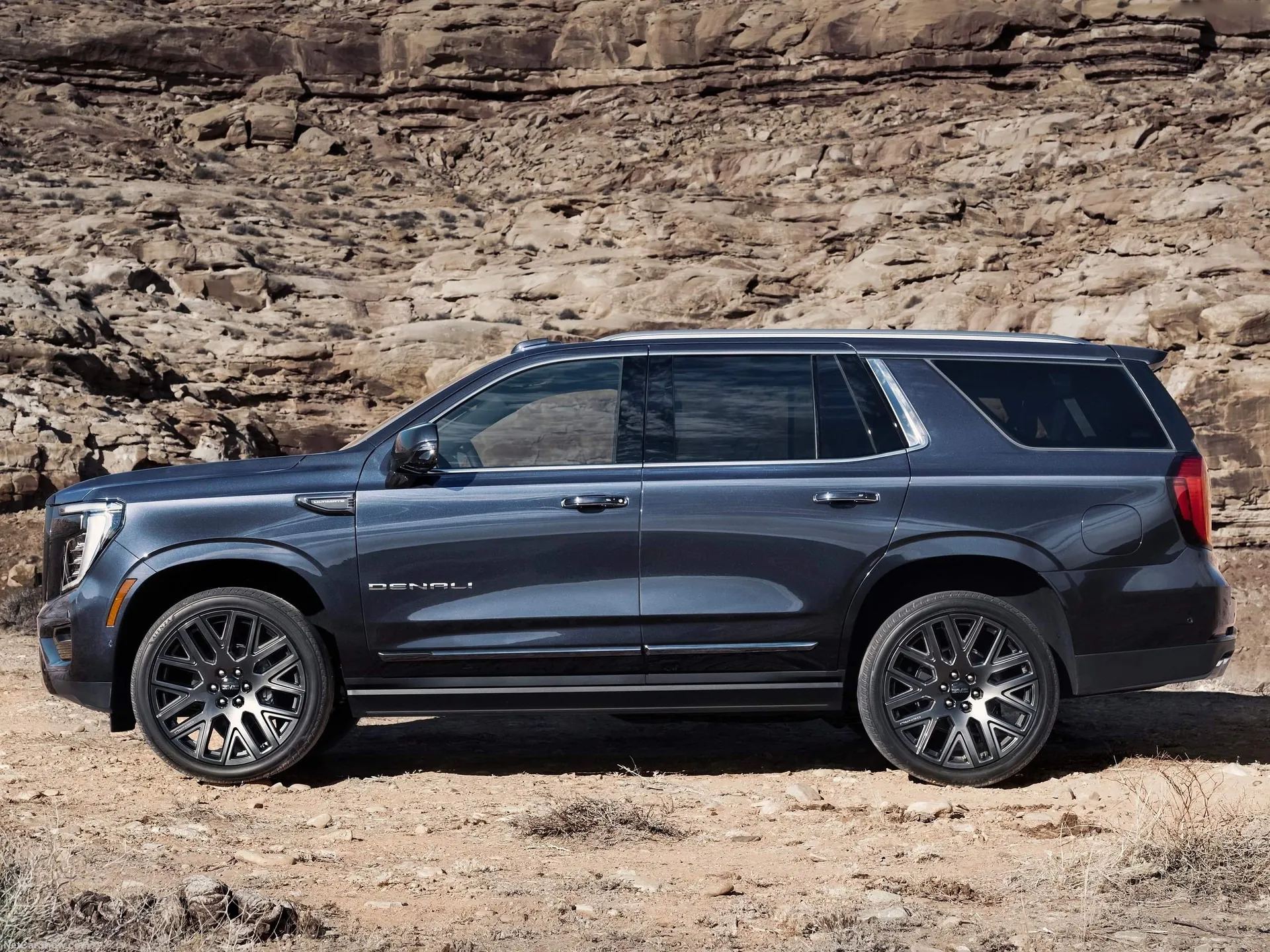 GMC Yukon Denali (2025) – boční profil